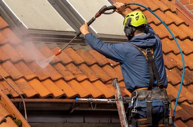 Démoussage et hydrofuge de toiture à Rouvrel